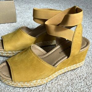 Lucky brand goldenrod suede sandals NWT.  Small scuff see last picture